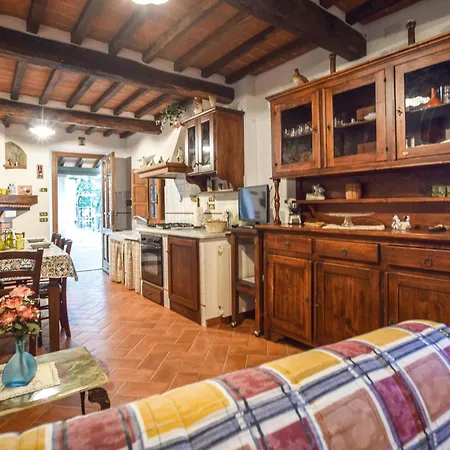 Gorgeous In With Kitchen * Gombitelli
