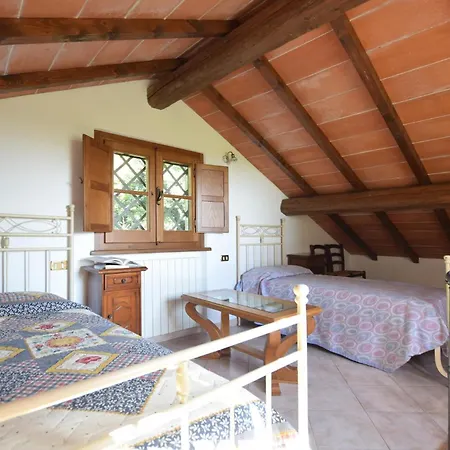 Gorgeous In With Kitchen Holiday home Gombitelli