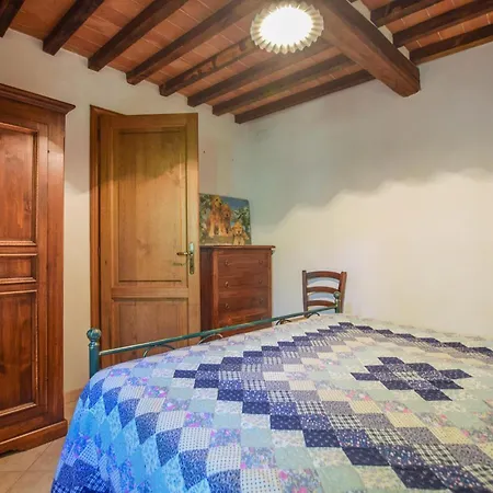 3 Bedroom Lovely In Gombitelli